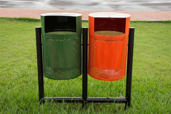 Optimer din affaldshåndtering med en udendørs skraldespand eller en containerskjuler fra ZENZO